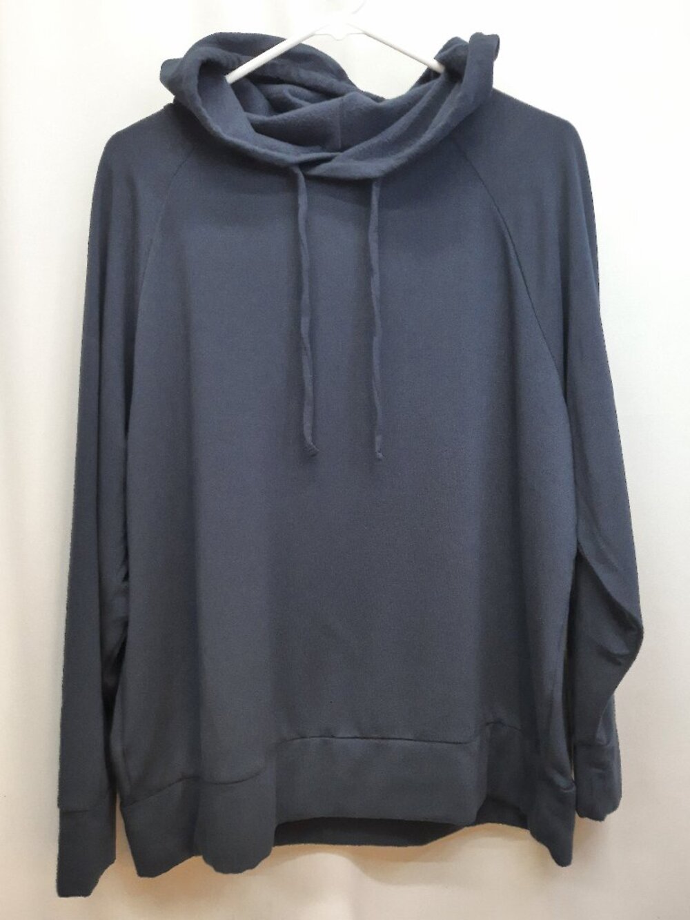 Eddie Bauer womens XL hoodie Sweatshirt Dark Blue Pullover Raglan Soft Fleece